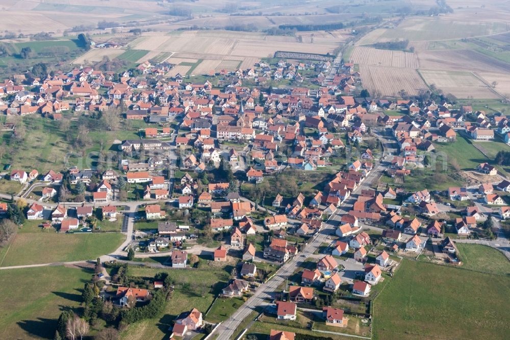 Surbourg from the bird's eye view: Village - view on the edge of agricultural fields and farmland in Surbourg in Grand Est, France