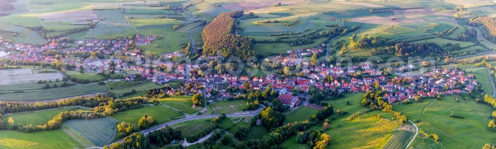 Aerial photograph Trossenfurt - Village - view on the edge of agricultural fields and farmland in Trossenfurt in the state Bavaria, Germany