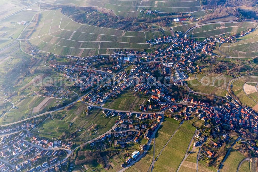 Varnhalt from the bird's eye view: Village - view on the edge of agricultural fields and farmland in Varnhalt in the state Baden-Wurttemberg, Germany