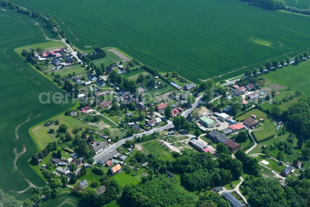 Wendelstorf from the bird's eye view: Village - view on the edge of agricultural fields and farmland in Wendelstorf in the state Mecklenburg - Western Pomerania, Germany