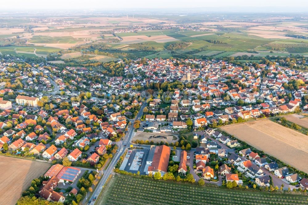 Aerial photograph Zornheim - Village - view on the edge of agricultural fields and farmland in Zornheim in the state Rhineland-Palatinate, Germany