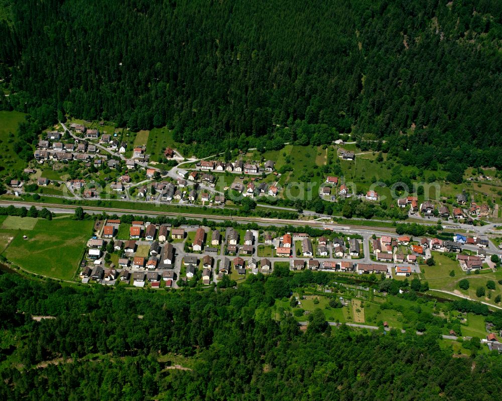 Aerial photograph Calmbach - Village - view on the edge of forested areas in Calmbach in the state Baden-Wuerttemberg, Germany