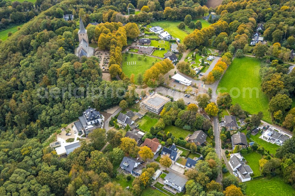 Aerial photograph Elten - Village - view on the edge of forested areas in Elten in the state North Rhine-Westphalia, Germany