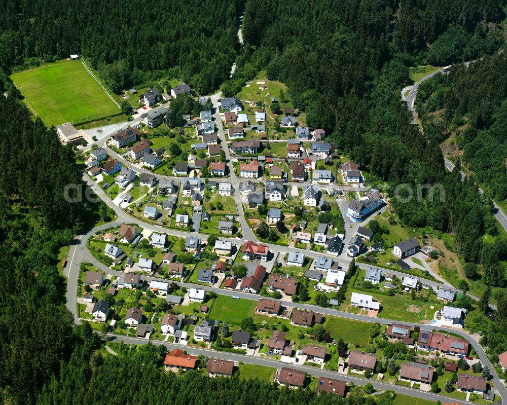 Aerial image Geroldsgrün - Village - view on the edge of forested areas in the district Silberstein in Geroldsgruen in the state Bavaria, Germany