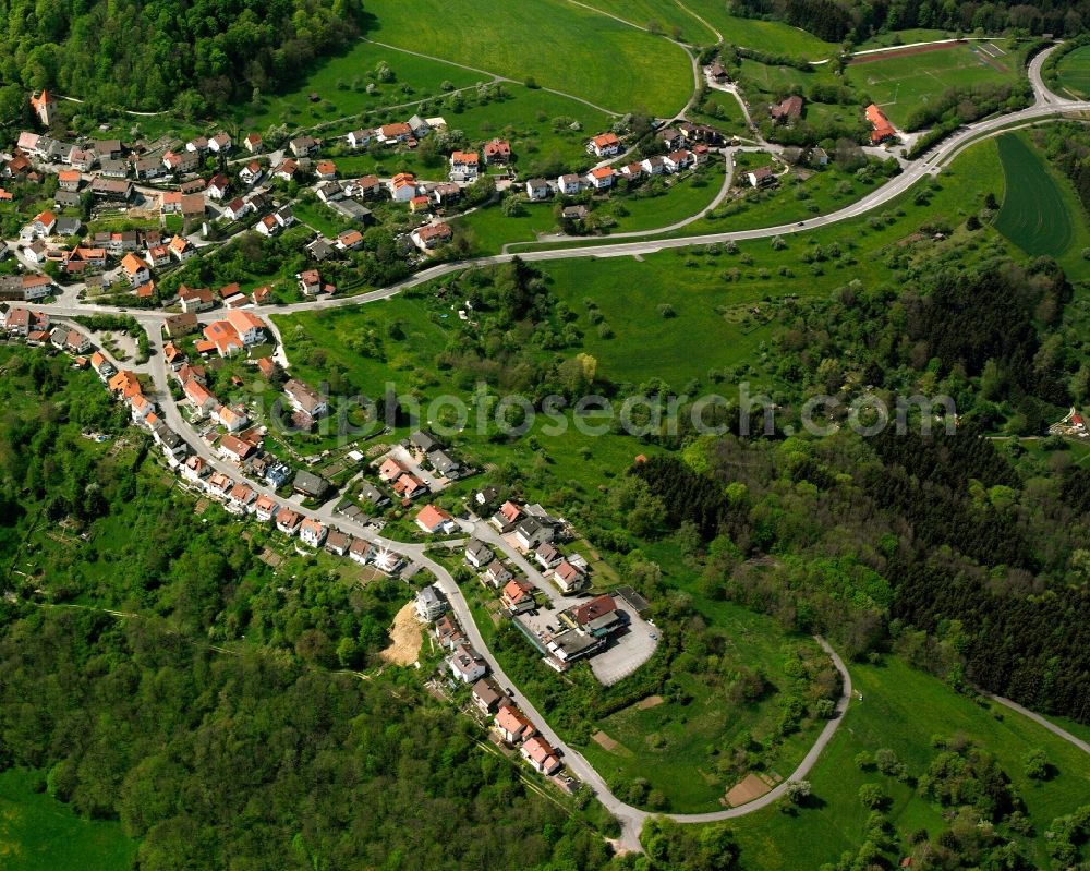 Hohenstaufen from the bird's eye view: Village - view on the edge of forested areas in Hohenstaufen in the state Baden-Wuerttemberg, Germany