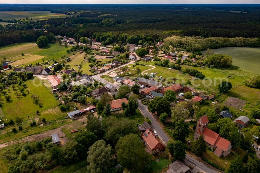 Aerial photograph Klobbicke - Village - view on the edge of forested areas in Klobbicke in the state Brandenburg, Germany