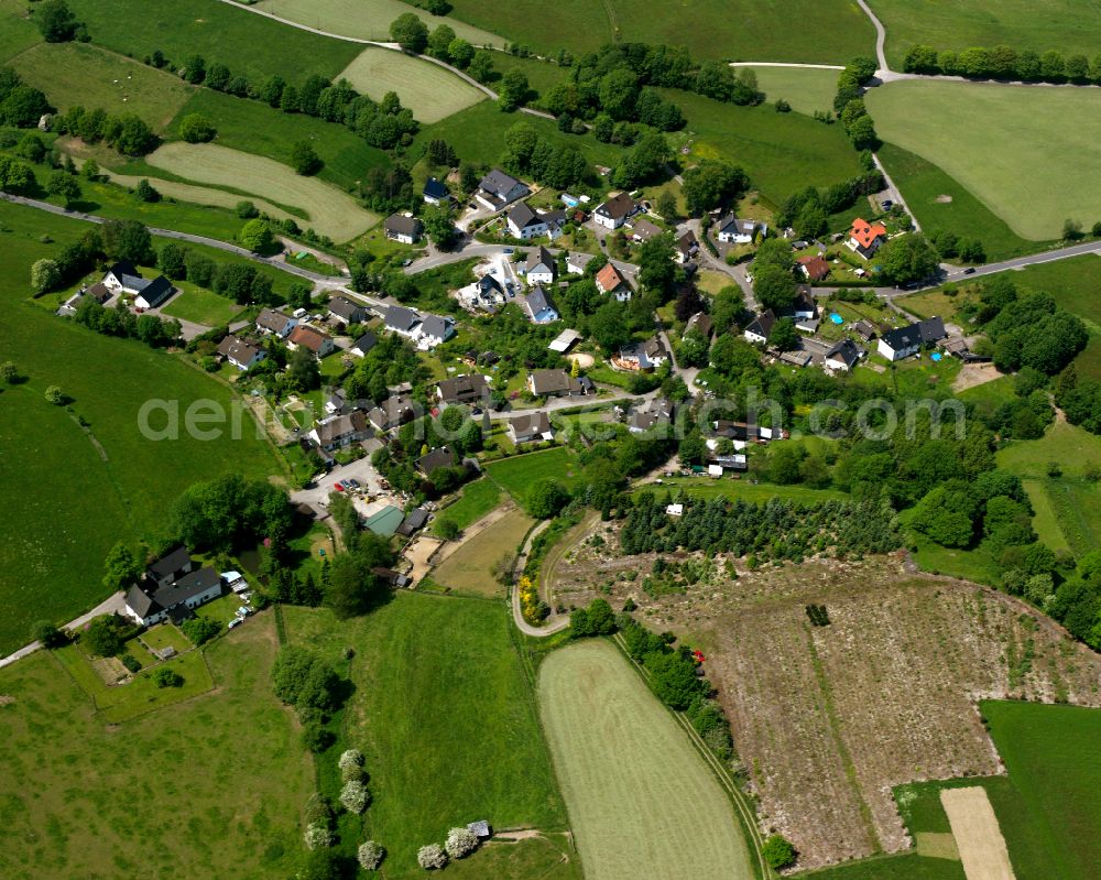 Aerial photograph Lengelscheid - Village - view on the edge of forested areas in Lengelscheid in the state North Rhine-Westphalia, Germany