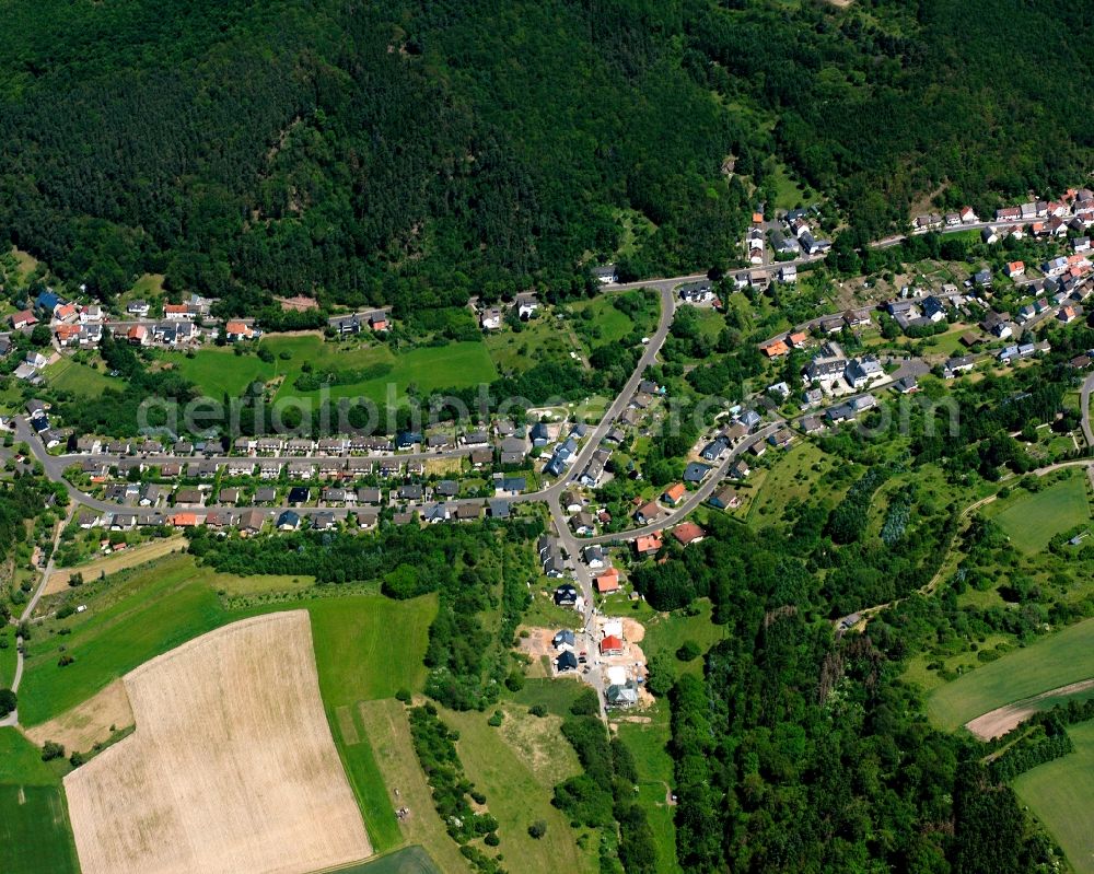 Aerial photograph Mittelbollenbach - Village - view on the edge of forested areas in Mittelbollenbach in the state Rhineland-Palatinate, Germany