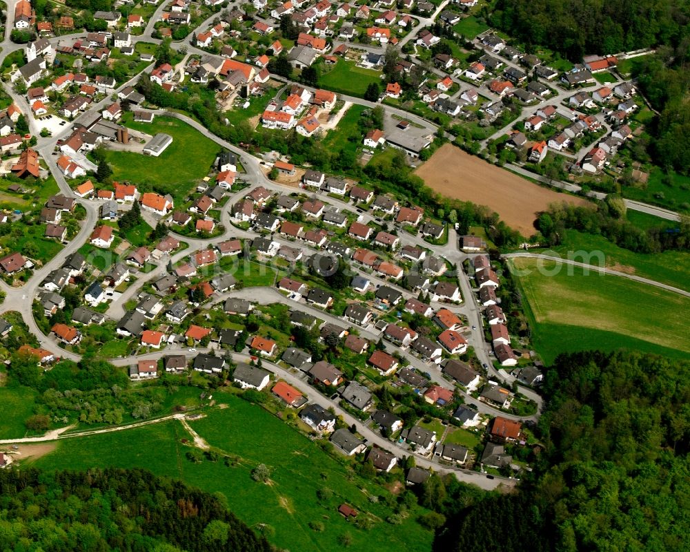 Reichenbach from the bird's eye view: Village - view on the edge of forested areas in Reichenbach in the state Baden-Wuerttemberg, Germany