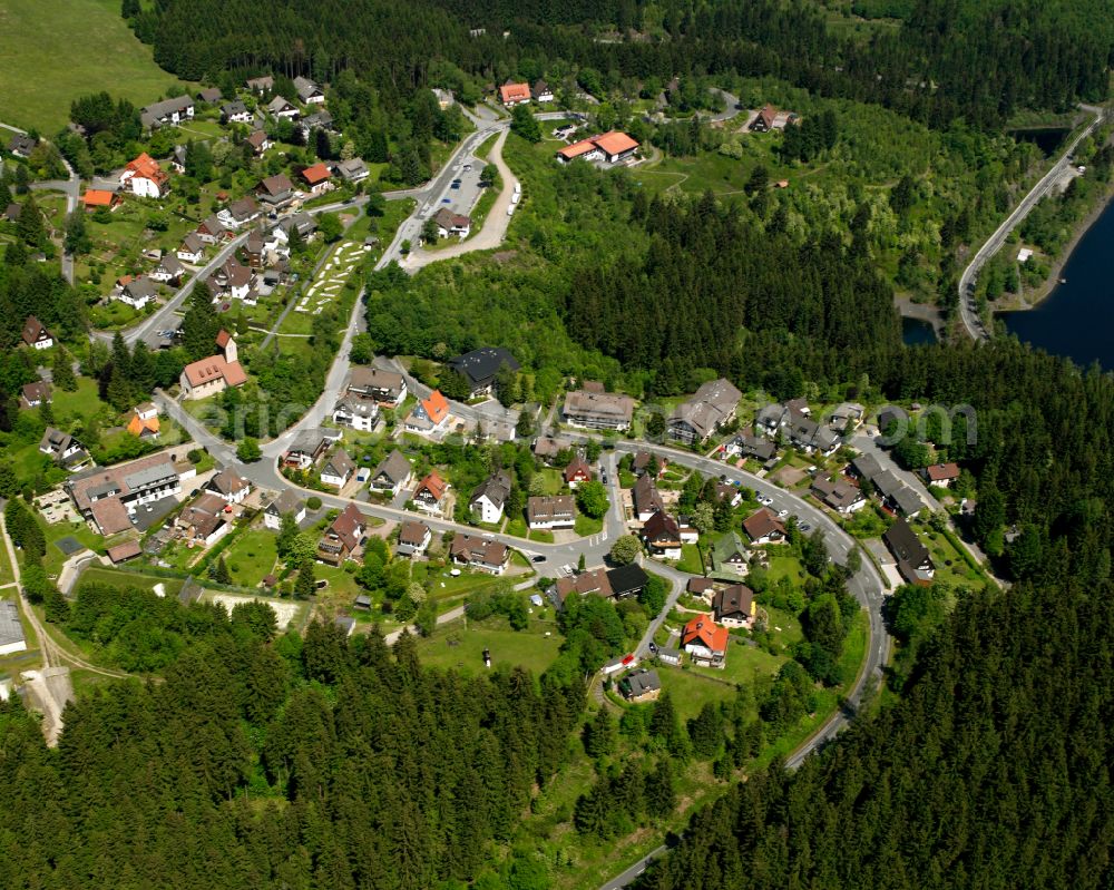 Aerial photograph Schulenberg im Oberharz - Village - view on the edge of forested areas in Schulenberg im Oberharz in the state Lower Saxony, Germany