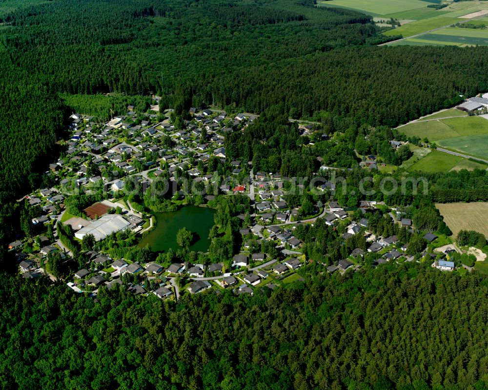 Aerial image Waldsiedlung Römerstraße - Village - view on the edge of forested areas in Waldsiedlung Römerstraße in the state Rhineland-Palatinate, Germany