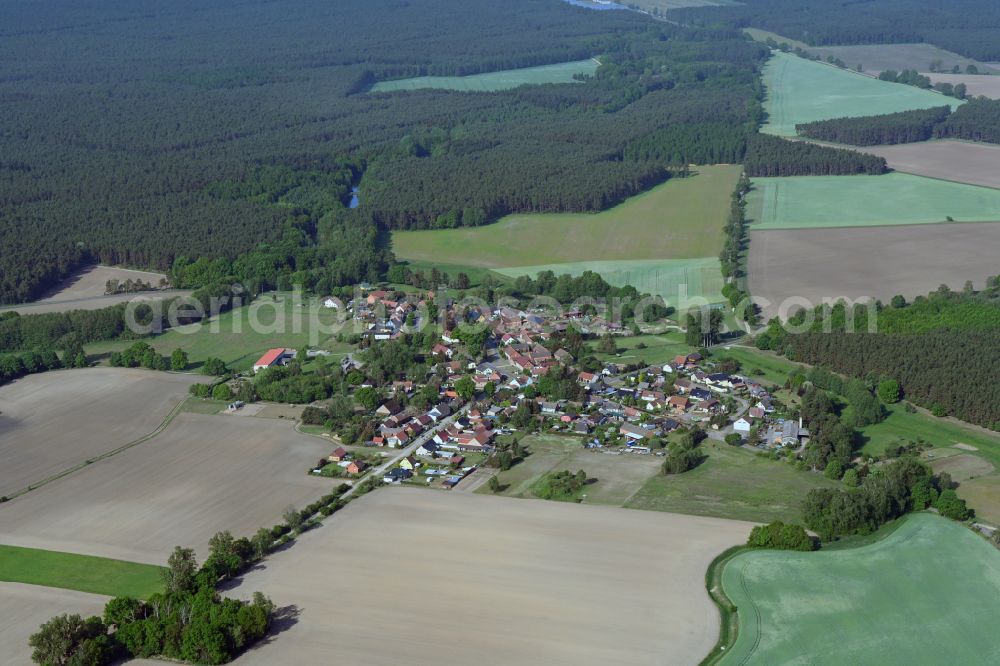 Aerial photograph Zootzen - Village - view on the edge of forested areas in Zootzen in the state Brandenburg, Germany