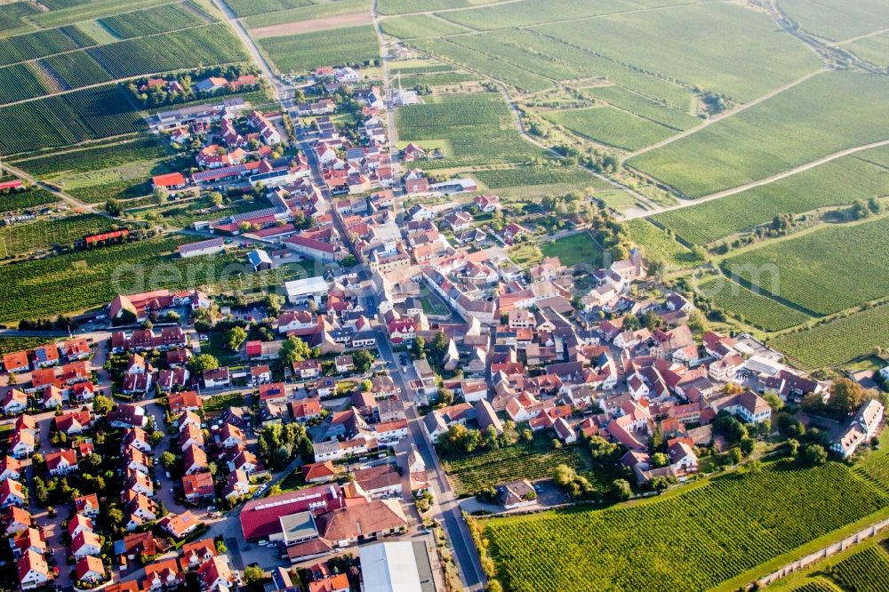 Aerial photograph Herxheim am Berg - Village - view on the edge of wine yards in Herxheim am Berg in the state Rhineland-Palatinate, Germany