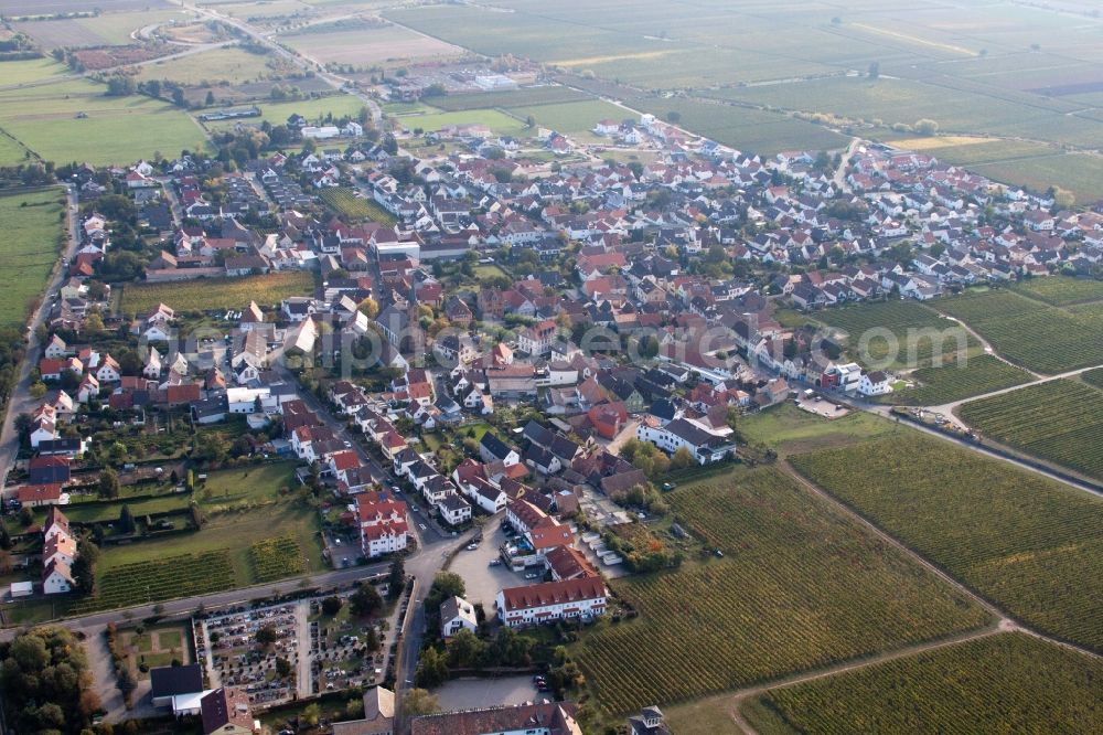 Aerial photograph Ruppertsberg - Village - view on the edge of wine yards in the district Koenigsbach in Ruppertsberg in the state Rhineland-Palatinate