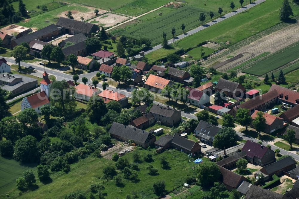 Sonnenberg from the bird's eye view: Village view of Sonnenberg in the state Brandenburg