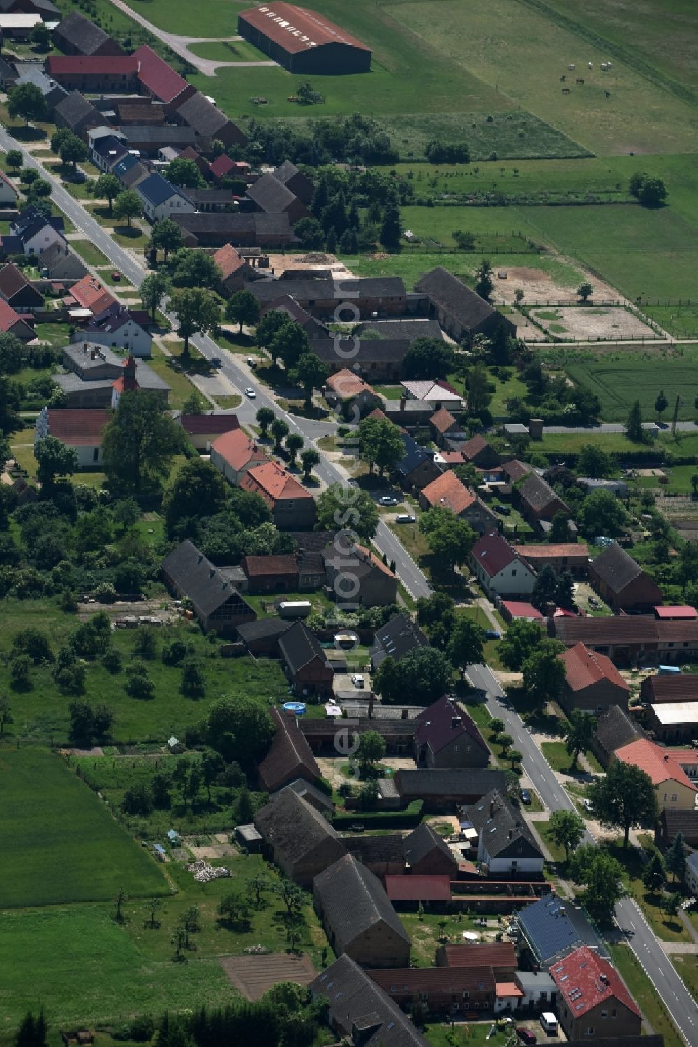 Sonnenberg from the bird's eye view: Village view of Sonnenberg in the state Brandenburg