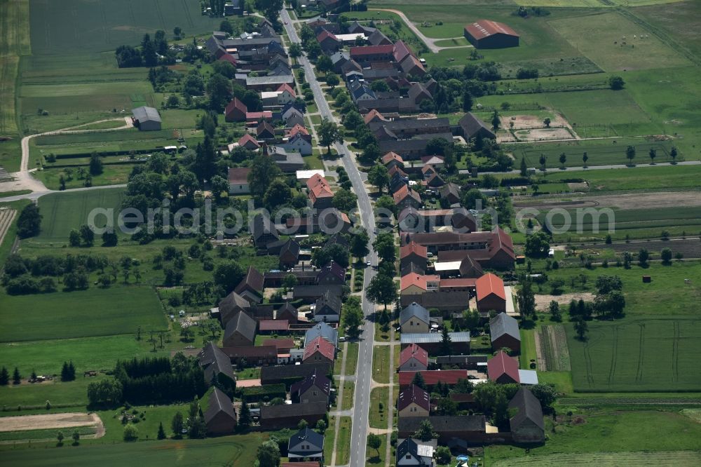 Sonnenberg from the bird's eye view: Village view of Sonnenberg in the state Brandenburg