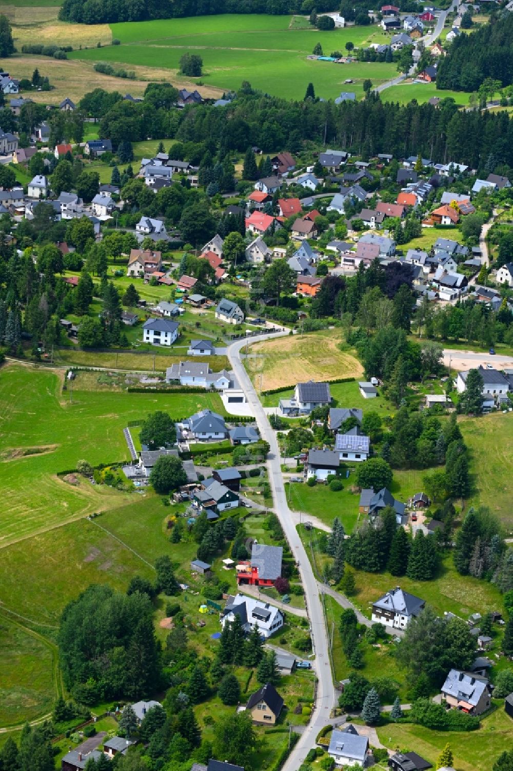 Vogelsgrün from the bird's eye view: Village view in Vogelsgruen in the state Saxony, Germany