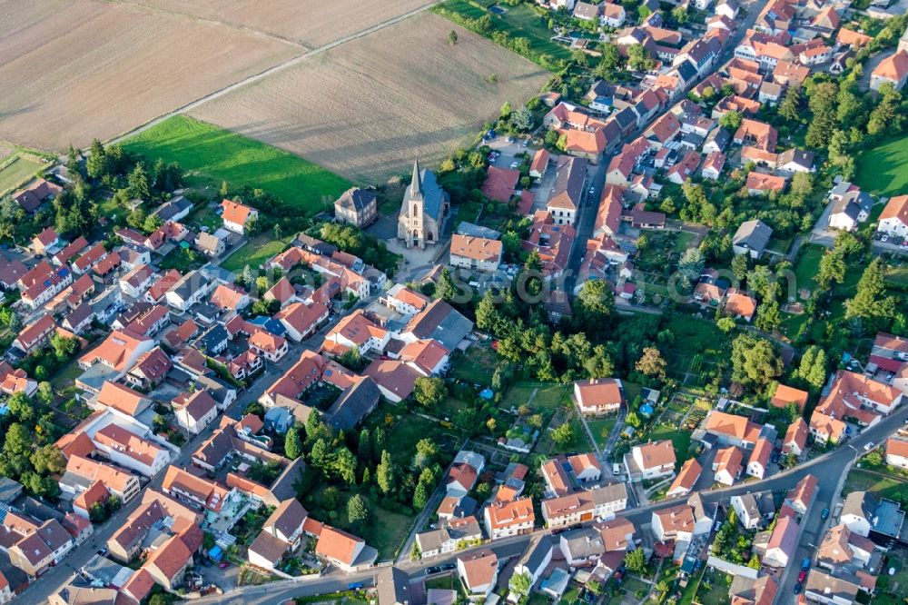 Wattenheim from the bird's eye view: Village view in Wattenheim in the state Rhineland-Palatinate, Germany