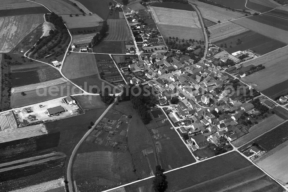 Aerial photograph Hellingen - Village - View of the district Hassberge belonging municipality in Hellingen in the state Bavaria