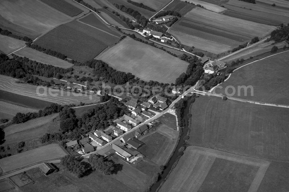 Hemmendorf from the bird's eye view: Village - View of the district Hassberge belonging municipality in Hemmendorf in the state Bavaria