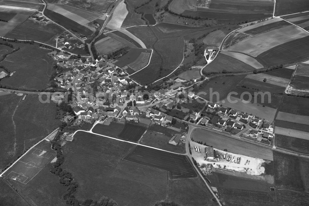 Prölsdorf from the bird's eye view: Village - View of the district Hassberge belonging municipality in Proelsdorf in the state Bavaria