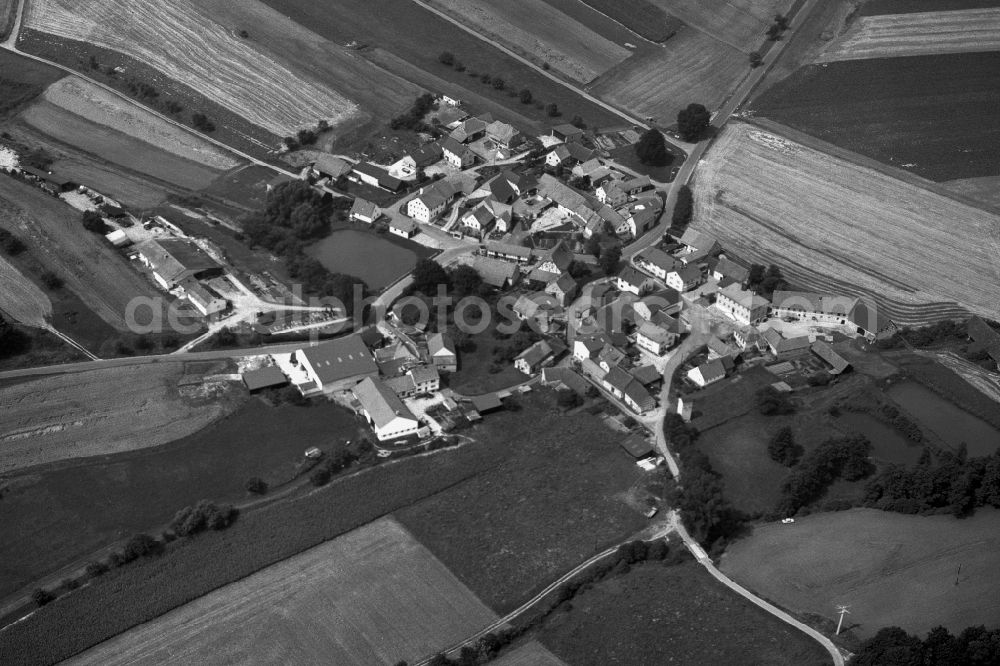 Walchenfeld from the bird's eye view: Village - View of the district Hassberge belonging municipality in Walchenfeld in the state Bavaria