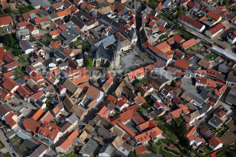 Flonheim from the bird's eye view: Village view from Flonheim is a municipality in the district Alzey-Worms in Rhineland-Palatinate