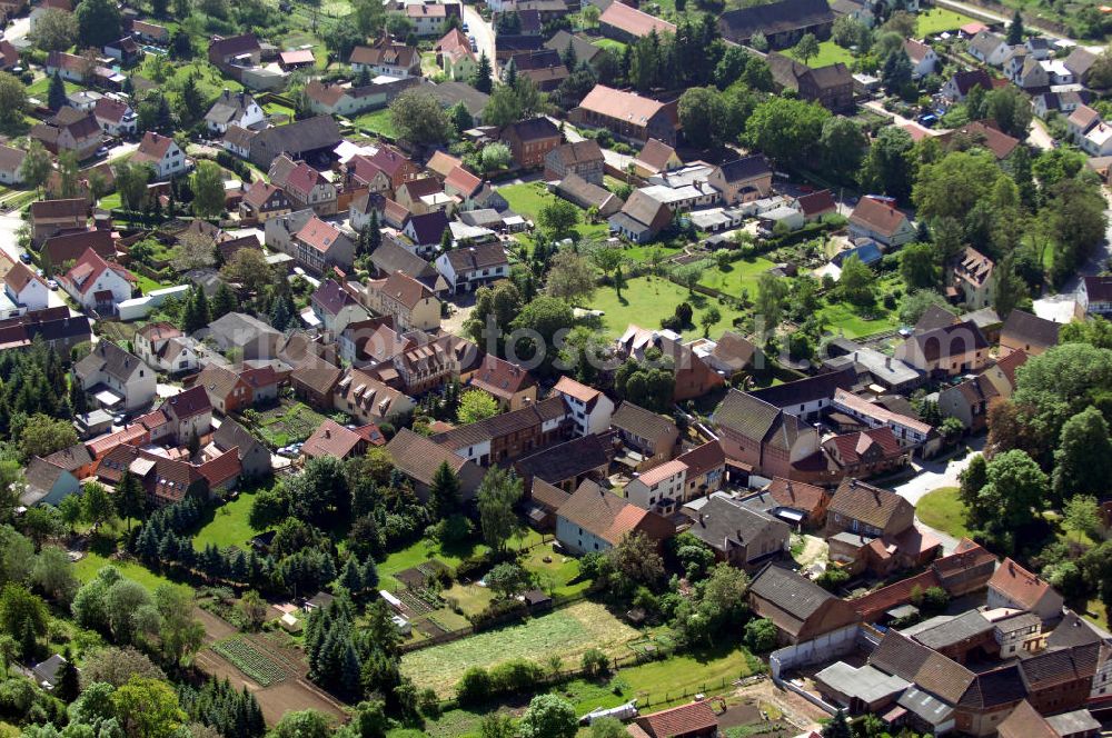 Aerial photograph Hopfgarten - Dorfansicht / Stadtansicht Hopfgarten in Thüringen. Hopfgarten ist Teil der Verwaltungsgemeinschaft Grammetal. Village / City scape of Hopfgarten in Thuringia.