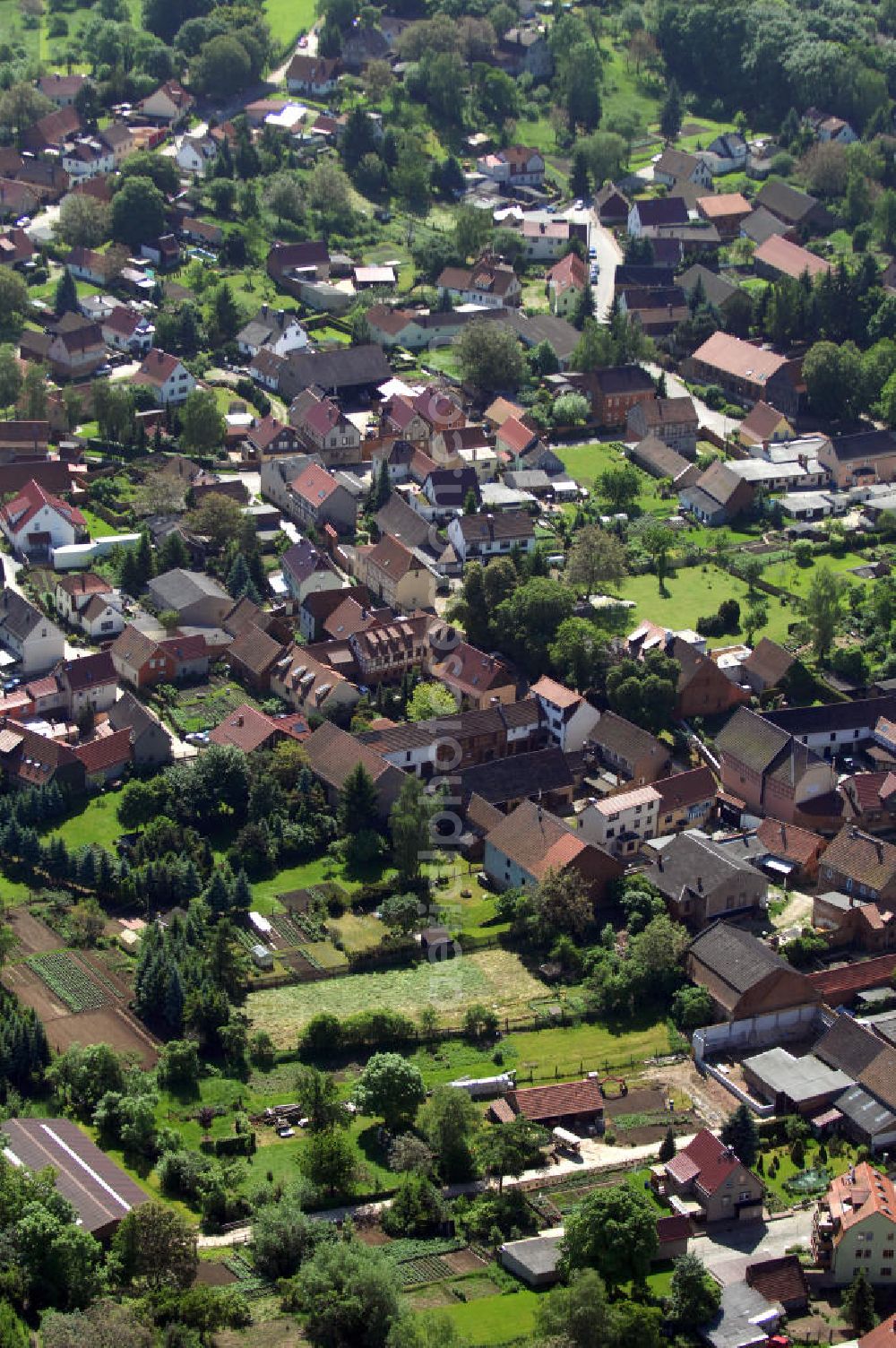 Hopfgarten from above - Dorfansicht / Stadtansicht Hopfgarten in Thüringen. Hopfgarten ist Teil der Verwaltungsgemeinschaft Grammetal. Village / City scape of Hopfgarten in Thuringia.