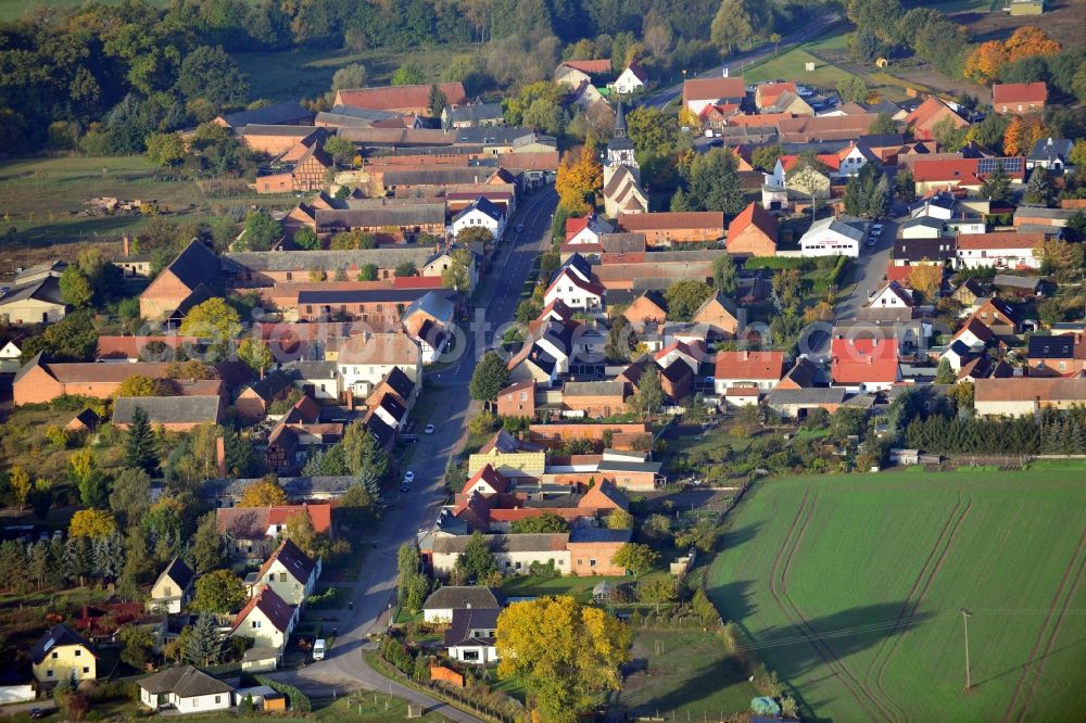 Uchtdorf from the bird's eye view: View of the village Uchtdorf in the state Saxony-Anhalt