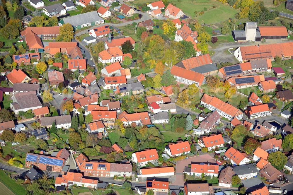 Weddingen from the bird's eye view: View of the village Weddingen in the state Lower Saxony. The village is located near the Harly Forest