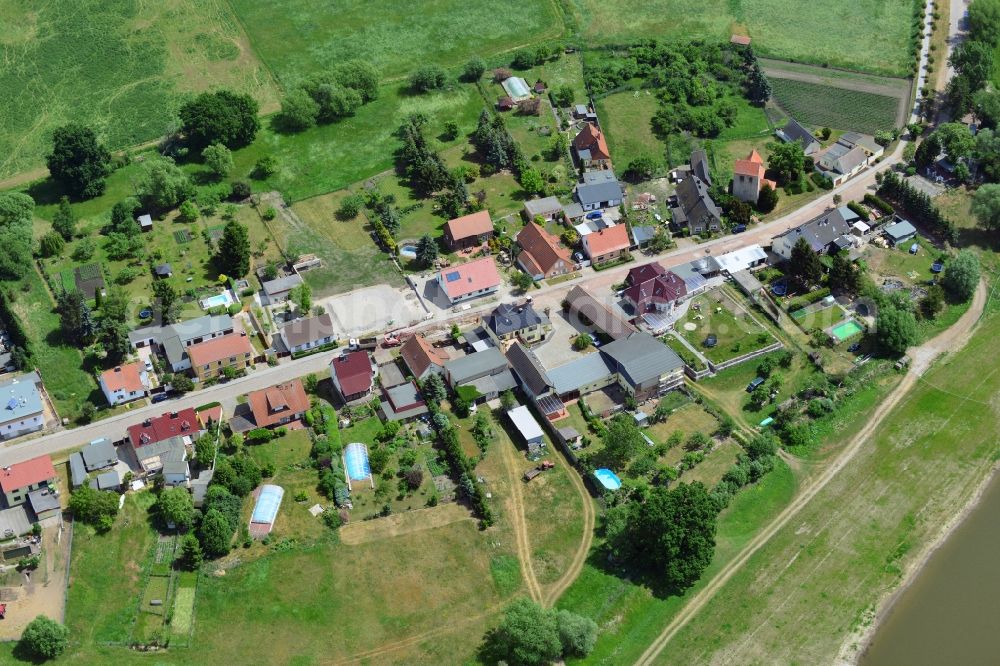 Aerial photograph Altes Dorf, Lostau - Village core in Altes Dorf, Lostau in the state Saxony-Anhalt