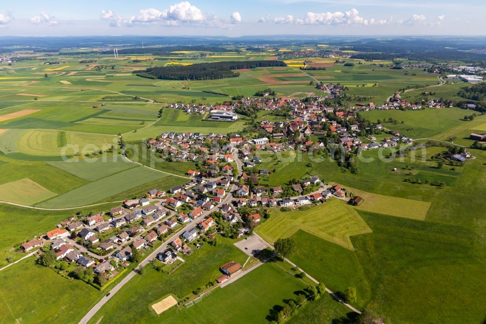 Aerial photograph Beffendorf - Agricultural land and field borders surround the settlement area of the village in Beffendorf in the state Baden-Wurttemberg, Germany