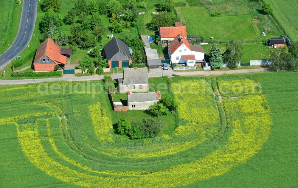 Aerial photograph Wohlenberg - Village on the main road in L9 Wohlberg in the Altmark in Saxony-Anhalt