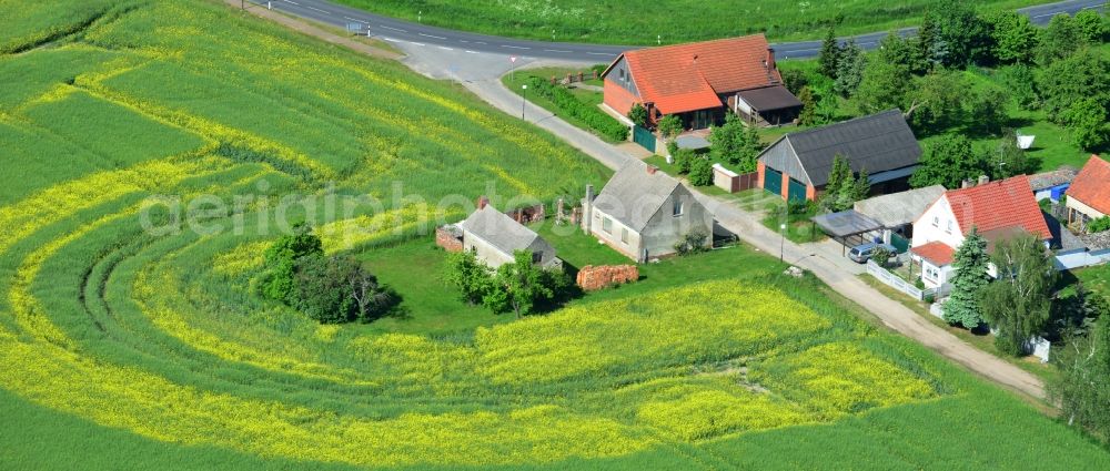 Aerial photograph Wohlenberg - Village on the main road in L9 Wohlberg in the Altmark in Saxony-Anhalt