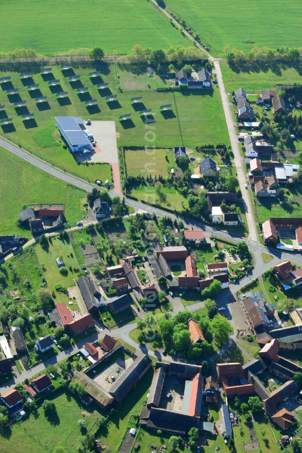 Dietrichsdorf, Zahna-Elster from the bird's eye view: Village core in Dietrichsdorf, Zahna-Elster in the state Saxony-Anhalt