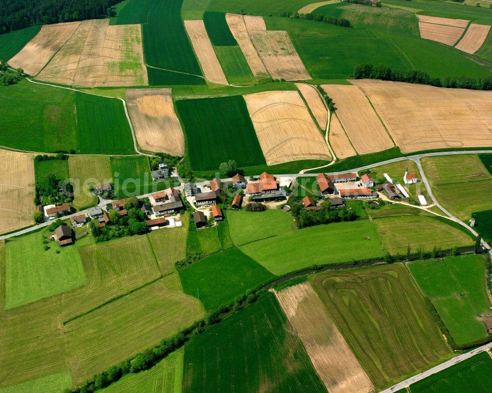 Aerial photograph Ammersdorf - Agricultural land and field boundaries surround the settlement area of the village in Ammersdorf in the state Bavaria, Germany