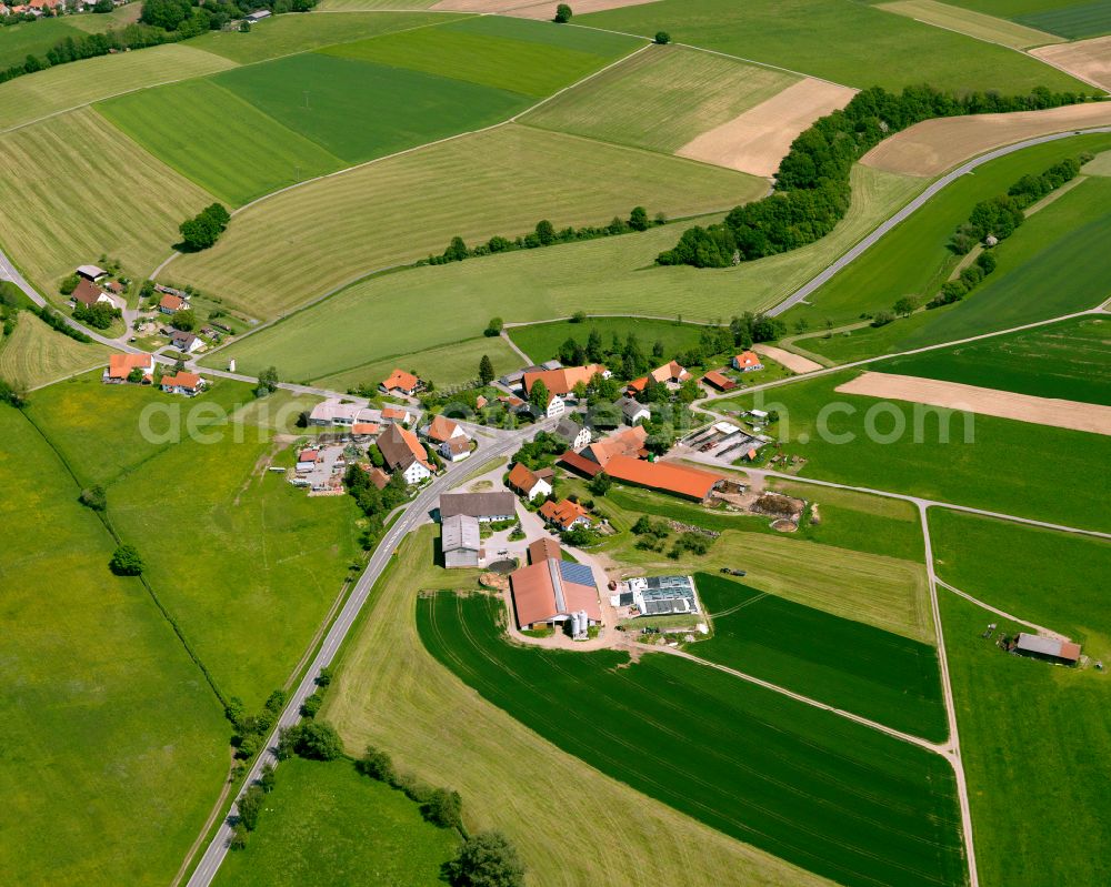 Aerial photograph Ampfelbronn - Agricultural land and field boundaries surround the settlement area of the village in Ampfelbronn in the state Baden-Wuerttemberg, Germany