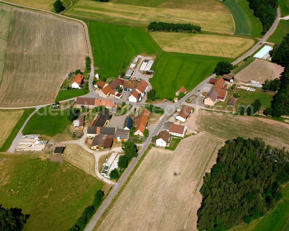 Aerial photograph Arberg - Agricultural land and field boundaries surround the settlement area of the village in Arberg in the state Bavaria, Germany