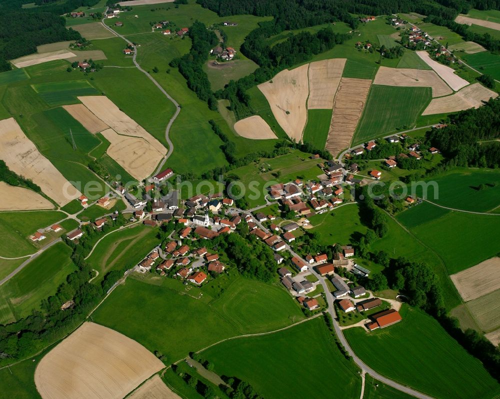 Asenham from the bird's eye view: Agricultural land and field boundaries surround the settlement area of the village in Asenham in the state Bavaria, Germany