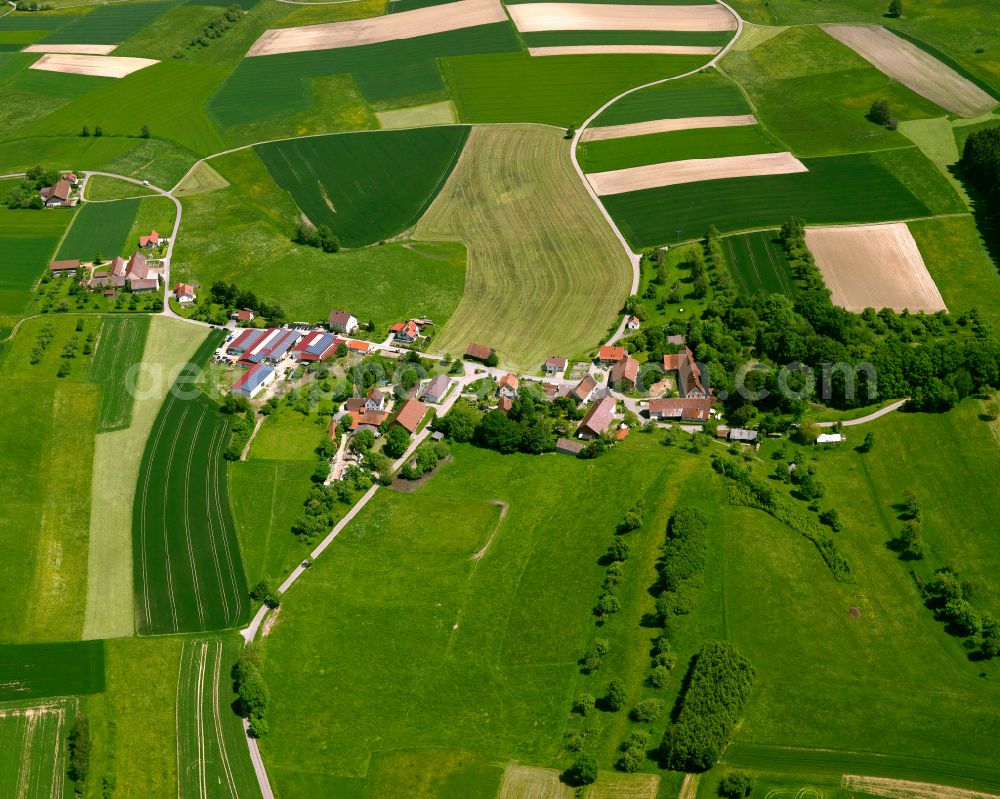 Aerial photograph Attenweiler - Agricultural land and field boundaries surround the settlement area of the village in Attenweiler in the state Baden-Wuerttemberg, Germany