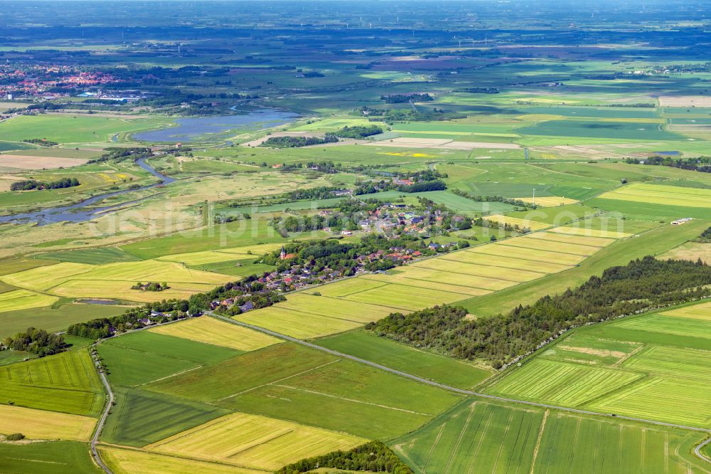 Aerial image Aventoft - Agricultural land and field boundaries surround the settlement area of the village in Aventoft in the state Schleswig-Holstein, Germany