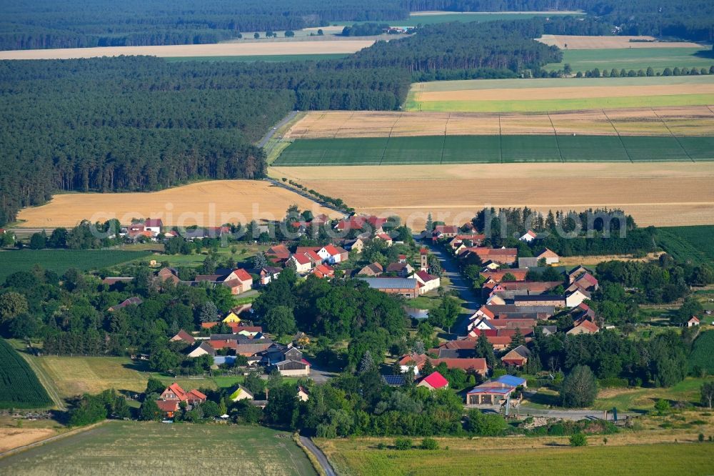 Aerial photograph Baruth/Mark - Agricultural land and field boundaries surround the settlement area of the village in Baruth/Mark in the state Brandenburg, Germany