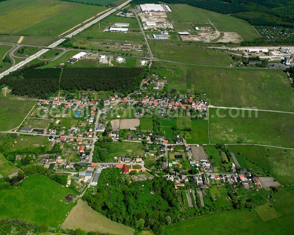 Aerial photograph Buro - Agricultural land and field boundaries surround the settlement area of the village in Buro in the state Saxony-Anhalt, Germany