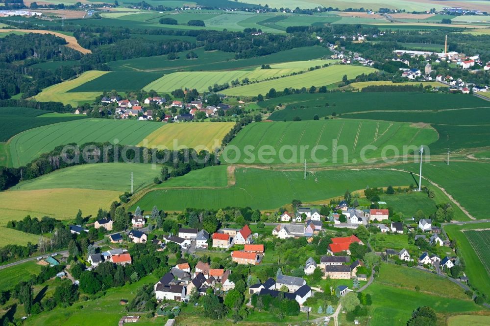 Aerial image Carsdorf - Agricultural land and field boundaries surround the settlement area of the village in Carsdorf in the state Saxony, Germany