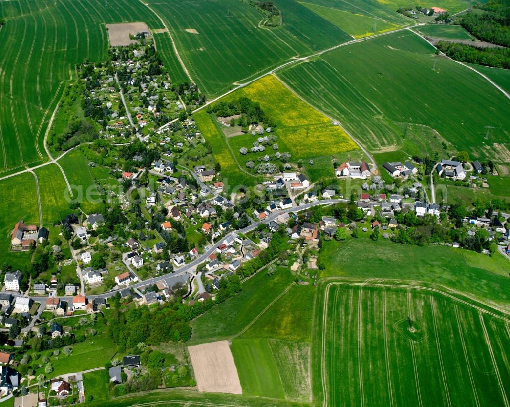 Chemnitz-Wittgensdorf from the bird's eye view: Agricultural land and field boundaries surround the settlement area of the village in Chemnitz-Wittgensdorf in the state Saxony, Germany