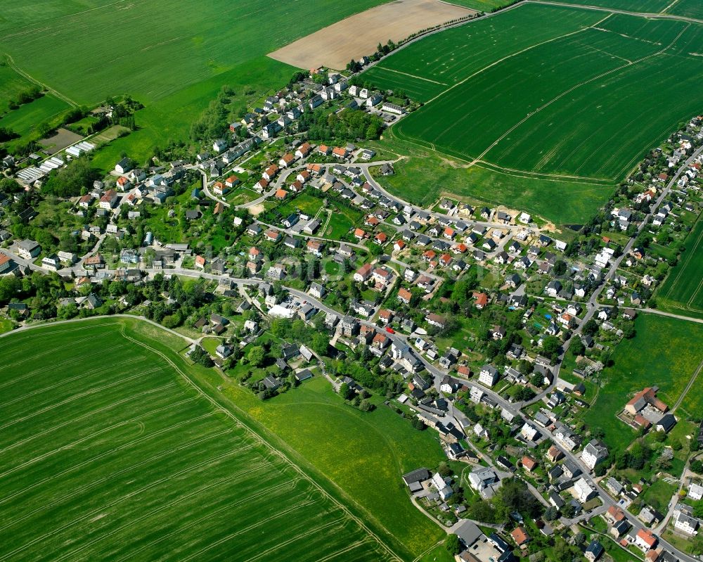 Aerial photograph Chemnitz-Wittgensdorf - Agricultural land and field boundaries surround the settlement area of the village in Chemnitz-Wittgensdorf in the state Saxony, Germany