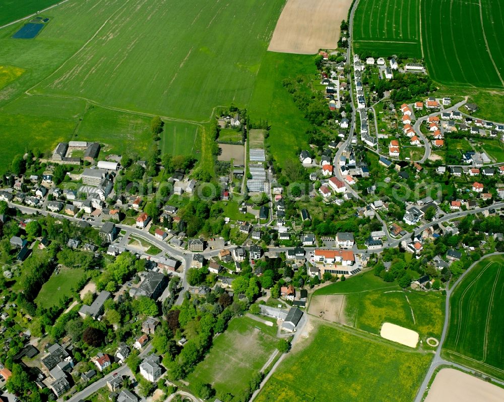 Chemnitz-Wittgensdorf from above - Agricultural land and field boundaries surround the settlement area of the village in Chemnitz-Wittgensdorf in the state Saxony, Germany