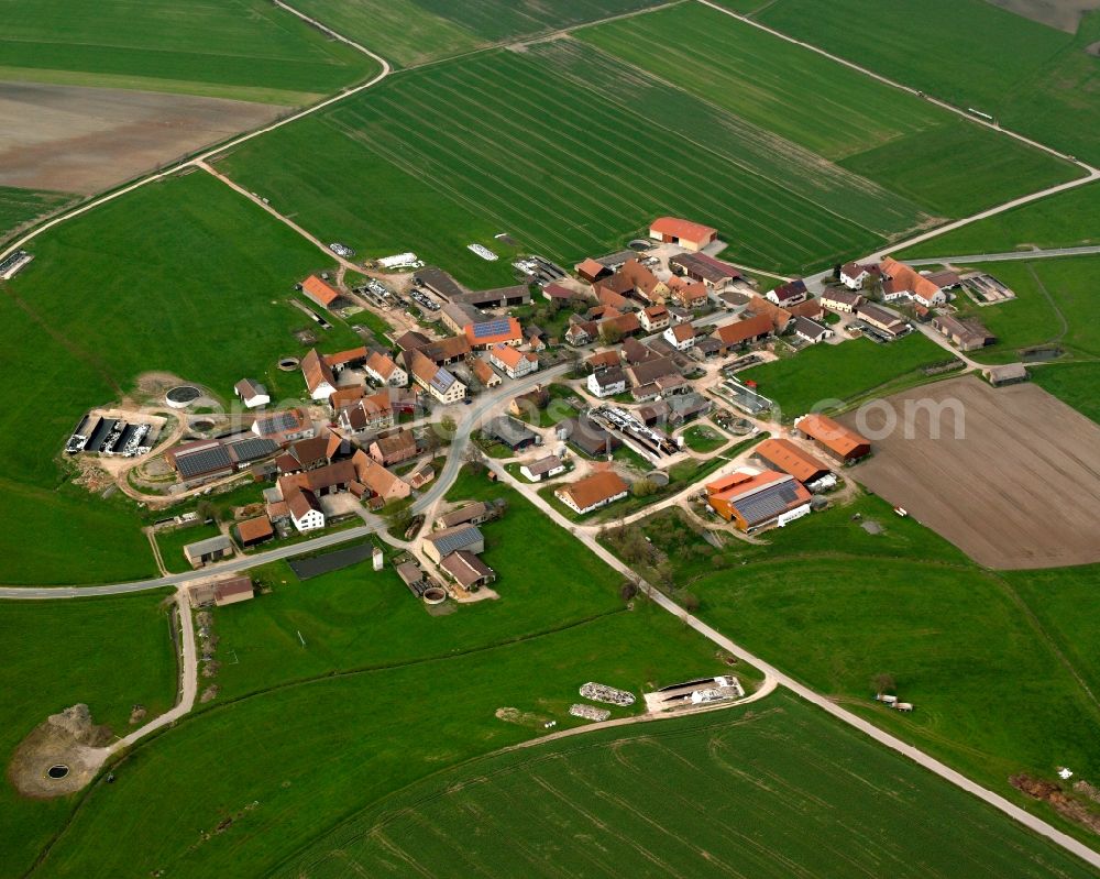 Aerial photograph Colmberg - Agricultural land and field boundaries surround the settlement area of the village in Colmberg in the state Bavaria, Germany